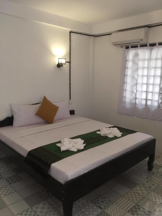 Route 66 Music Restaurant & Hostel Siem Reap Exterior photo