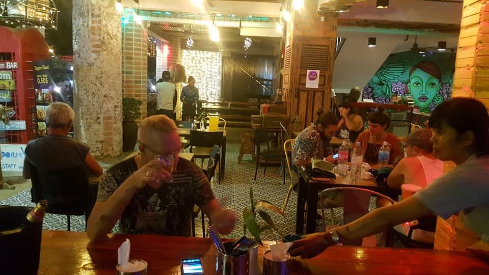 Route 66 Music Restaurant & Hostel Siem Reap Exterior photo